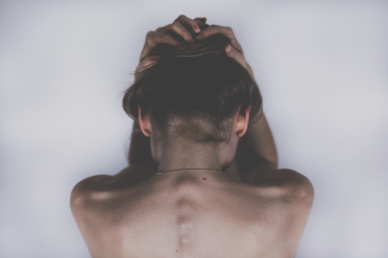 Ce cauzează durerea de cap și cum să o previi sau să o tratezi