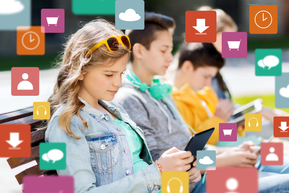 Social media: Tendințe și interese adolescentine