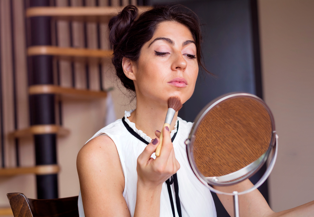 Cum să îți creezi un look natural glowy